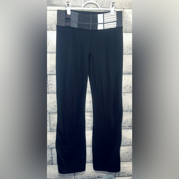 lululemon athletica Pants - Lululemon Groove Pant Black/Quilting Winter 20 Reversible 8 Flared Yoga Pants